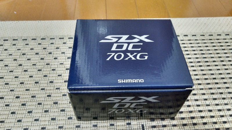 20SLX DC 70XGの箱(正面)